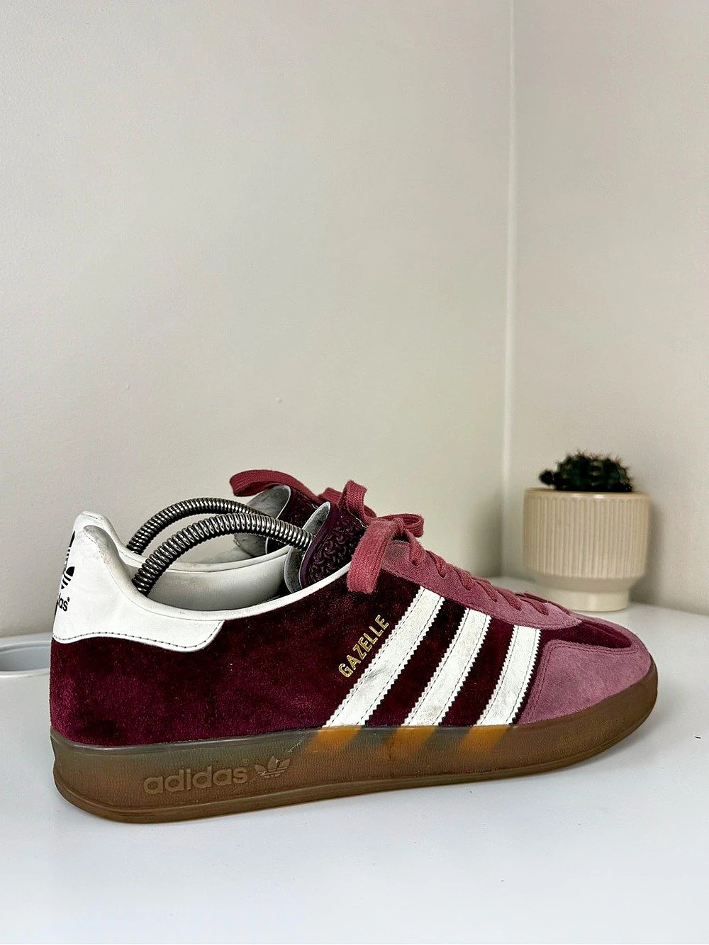 Adidas Gazelle Burgundy/Pink – Men’s US 11 / EU 45 1/3